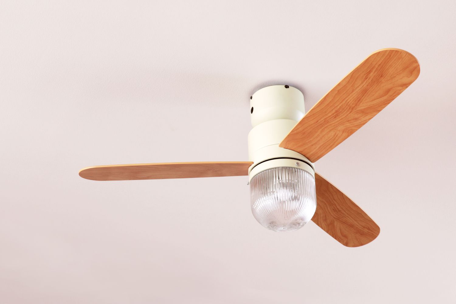 LED 電球色/昼白色 3灯 軽量 JAVALO ELF Nordic(ノルディック LED 電球色/昼白色 3灯 軽量 JAVALO ELF Nordic(ノルディック