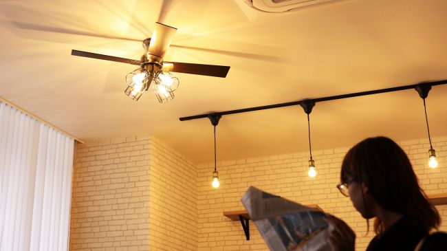 JE-CF003-GD,JAVALO ELF Modern Collection フィラメントLED  LED 電球色 4灯 軽量 Life on Products(ライフオンプロダクツ)製シーリングファンライト