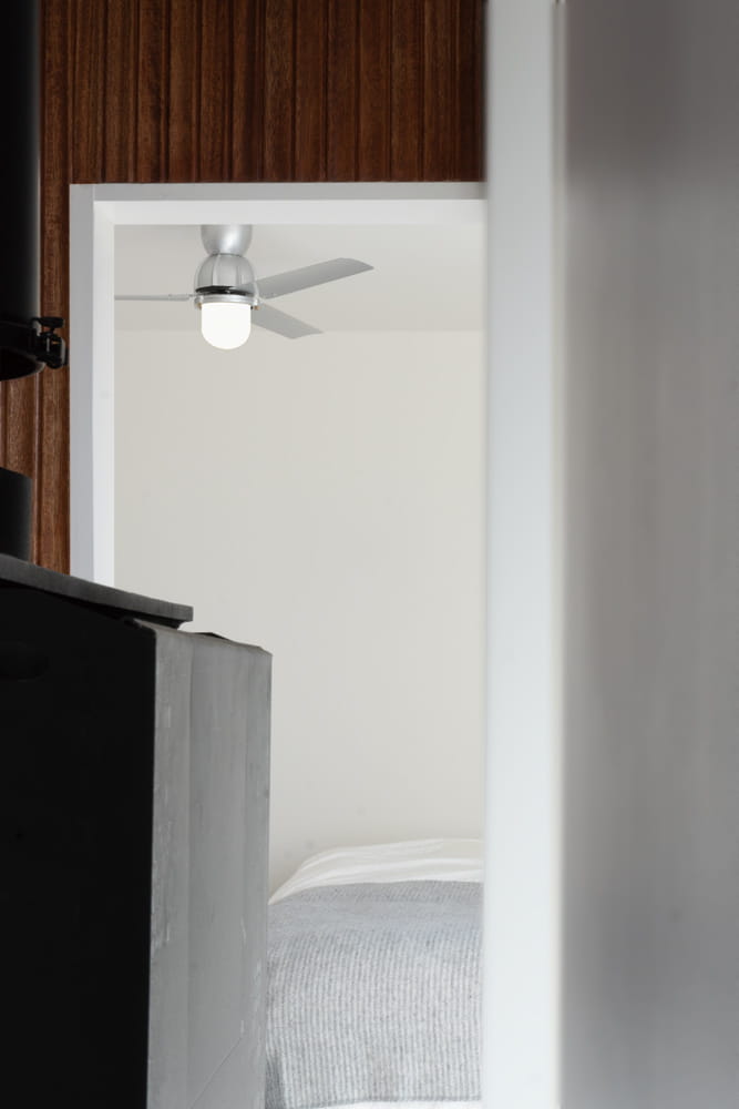 CF-009SV,ESSEN CEILING FAN(エッセン シーリングファン) LED  1灯 薄型 軽量 HERMOSA(ハモサ)製シーリングファンライト