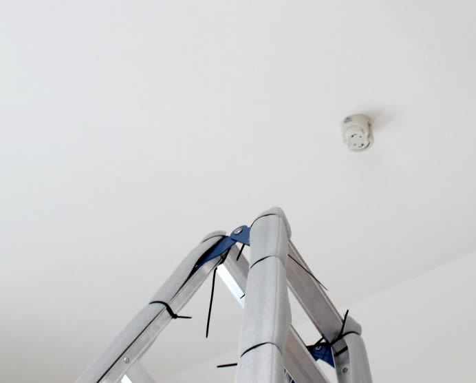 藤沢市 アパート 傾斜天井 シーリングファンライト取り付け工事 公式 シーリングファン ライト通販専門店 ファズー