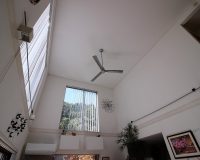 八王子市 戸建て 2階分の吹抜け MinkaAire製シーリングファンライト 取付工事