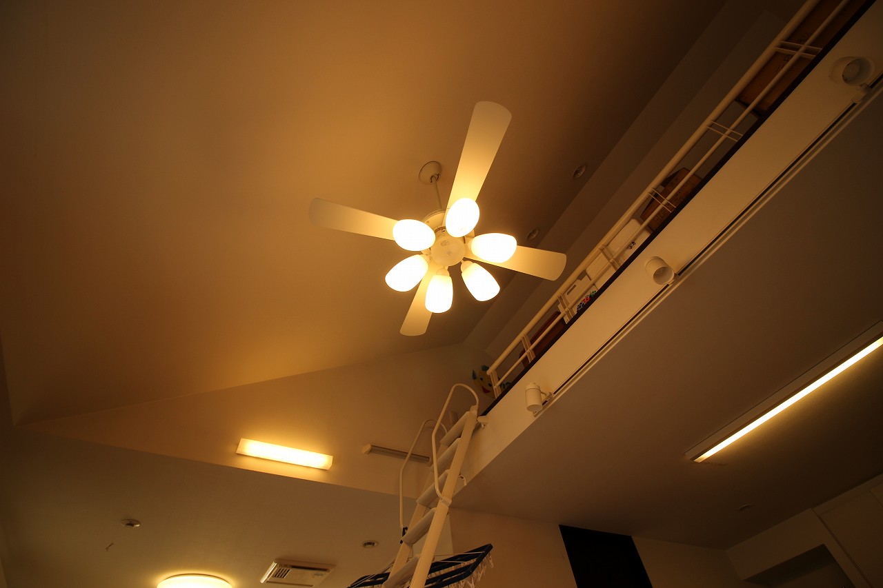 koizumi コイズミ AEE695070 AEE695071 Light シーリングファン ライト 専門店 設置工事 事例写真 05